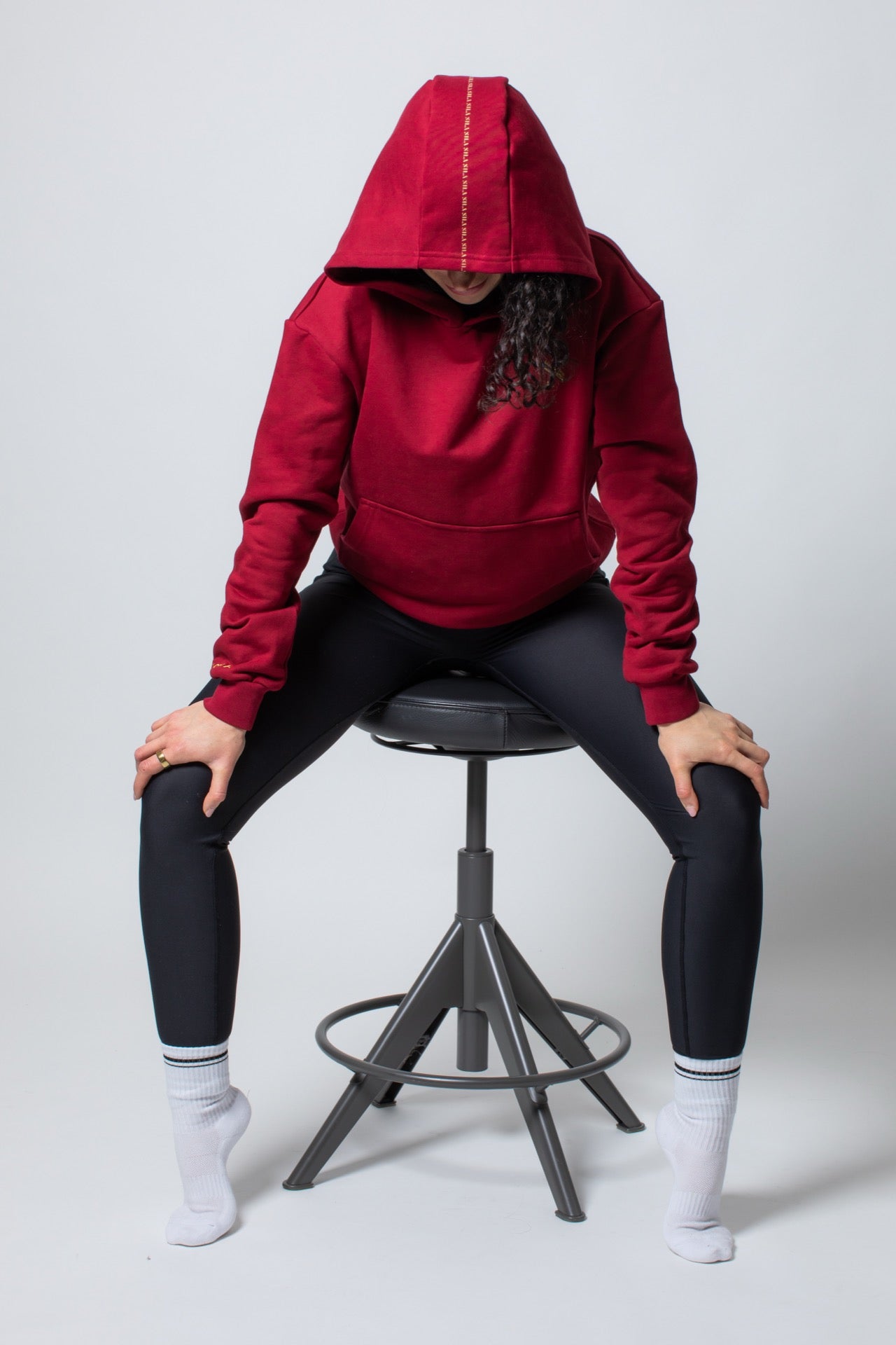 SILA Hudica in neutral color, lightweight head covering with adjustable fit and soft fabric for comfortable wear.
